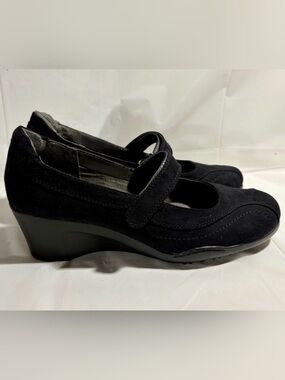AEROSOLES vintage 90s Suede Mary Jane Wedges Size 10